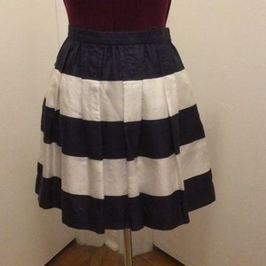 J.Crew, size 8 navy blue/white silk skirt